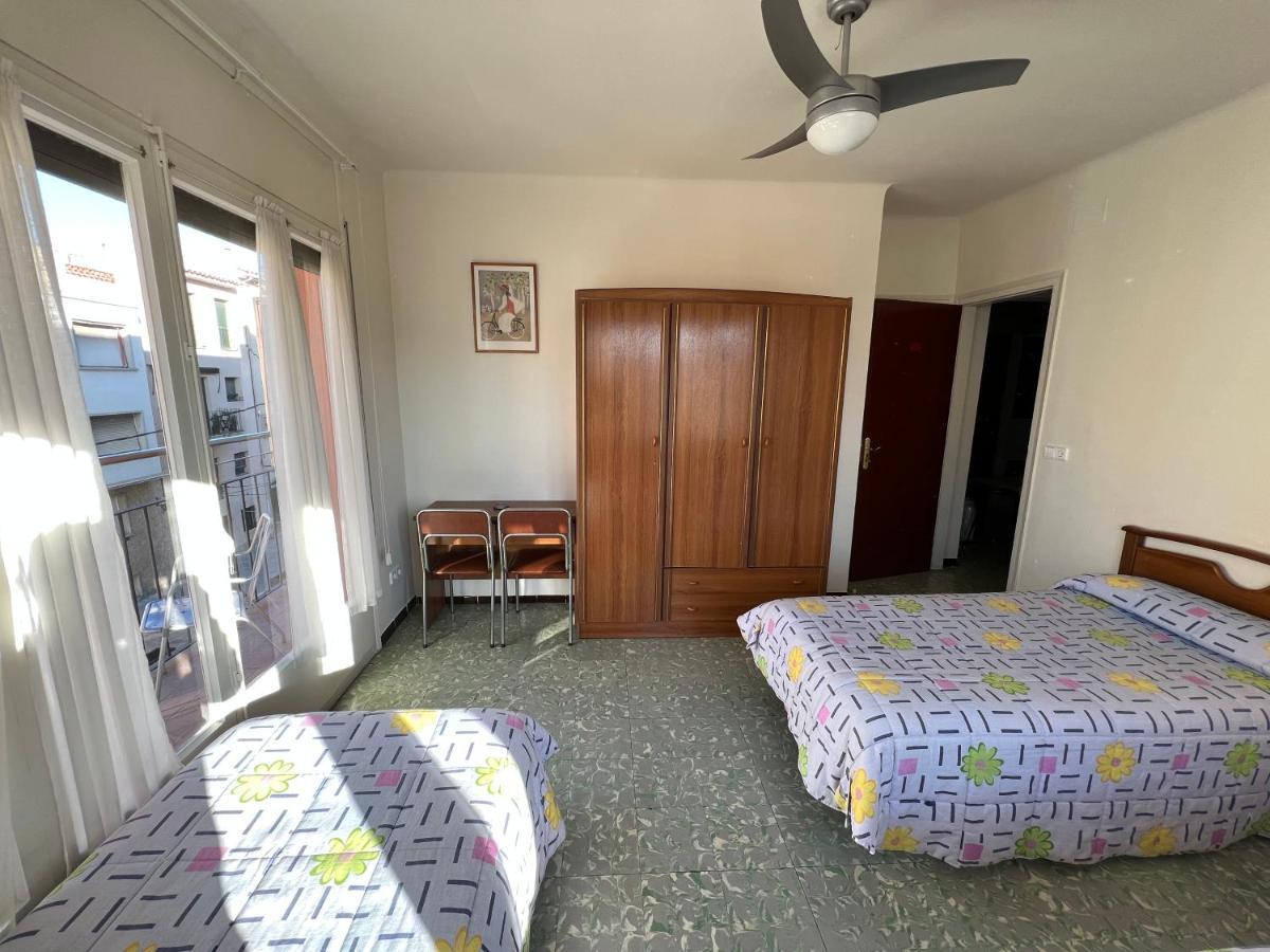 Hostal Zurich Sant Feliu de Guíxols Exterior foto